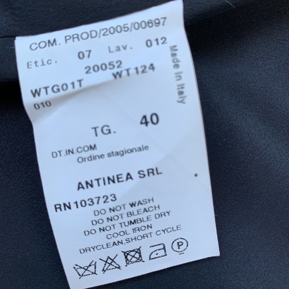 Armani Collezioni Blazer - Picture 8 of 9